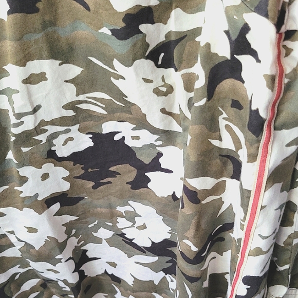 Chico's Camouflage Floral Shirt with Embroidery 3=16/XL - Picture 8 of 8